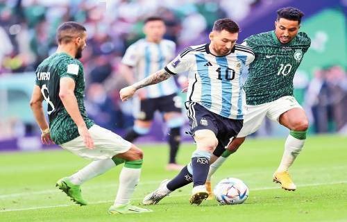 为什么在河牌圈，错误跟注是最昂贵的失误？（河牌阶段，错跟为何代价最大？）