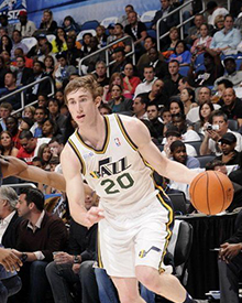 董路认为 董路认为