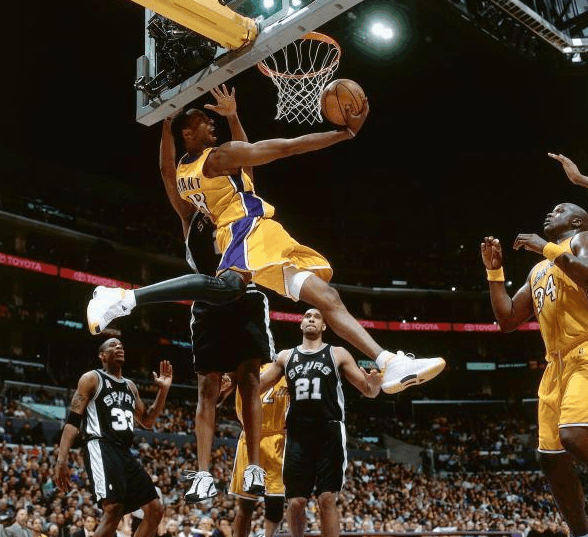 西甲联赛中 西甲联赛中